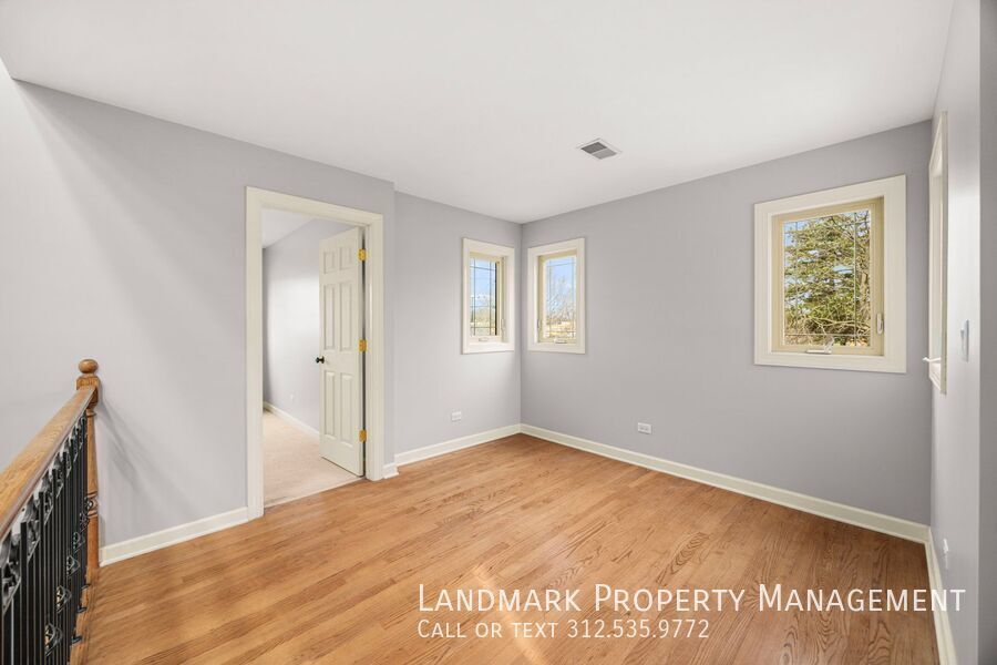 12313 S 71st Ct property image