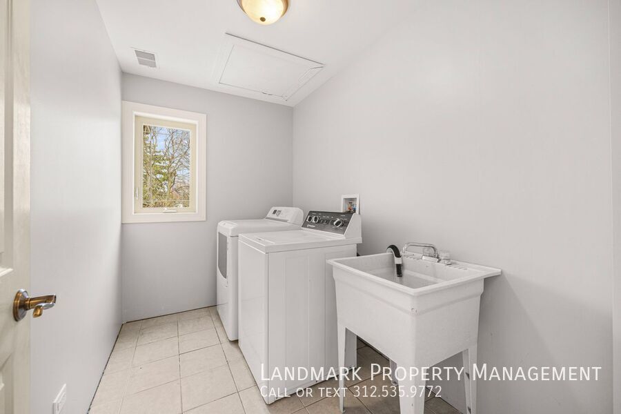 12313 S 71st Ct property image