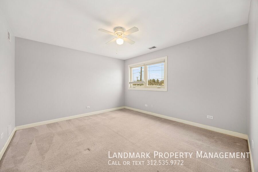 12313 S 71st Ct property image