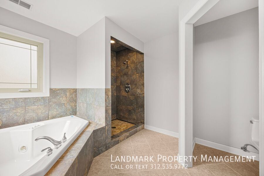 12313 S 71st Ct property image