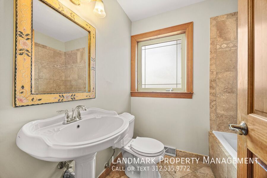 12313 S 71st Ct property image