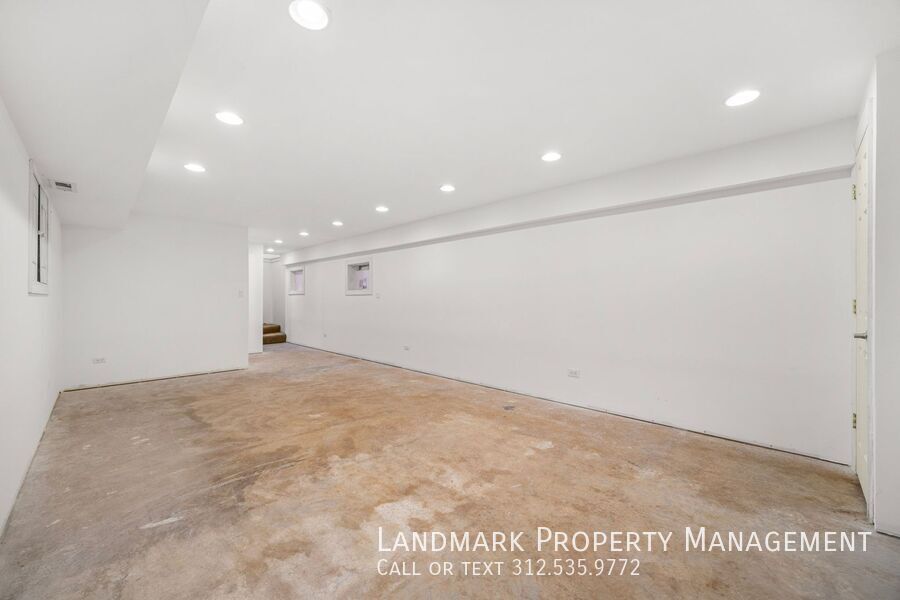 12313 S 71st Ct property image