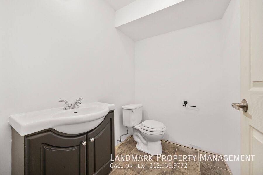 12313 S 71st Ct property image