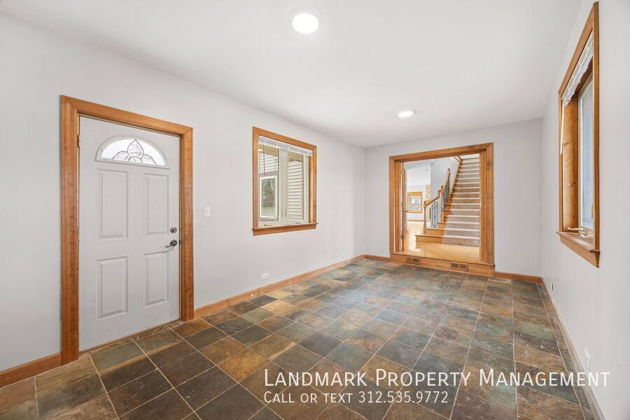 12313 S 71st Ct property image