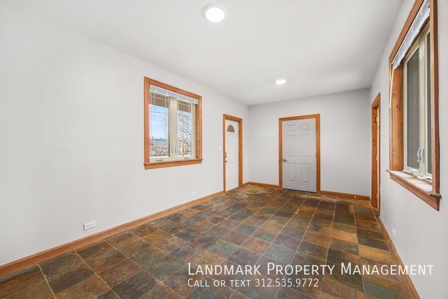 12313 S 71st Ct property image