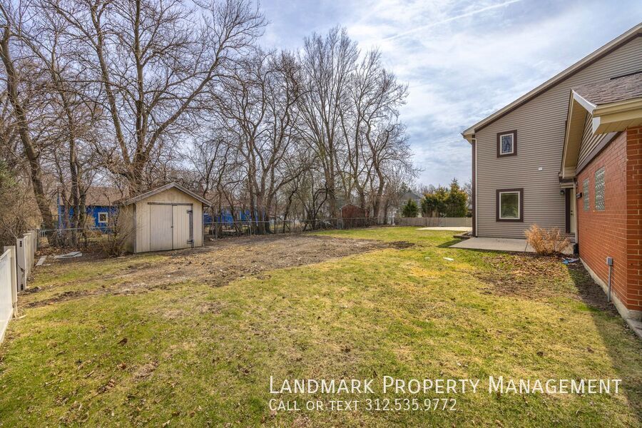 12313 S 71st Ct property image