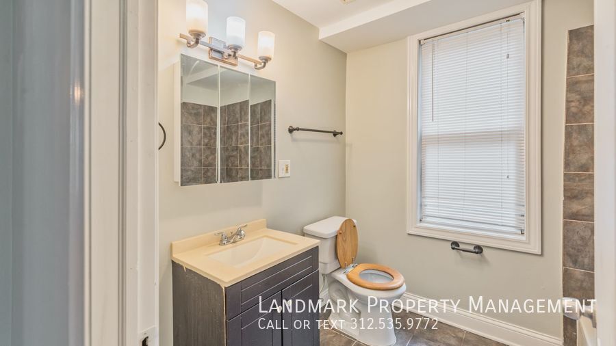 1815 S Lalfin Coach House Unit 2 property image