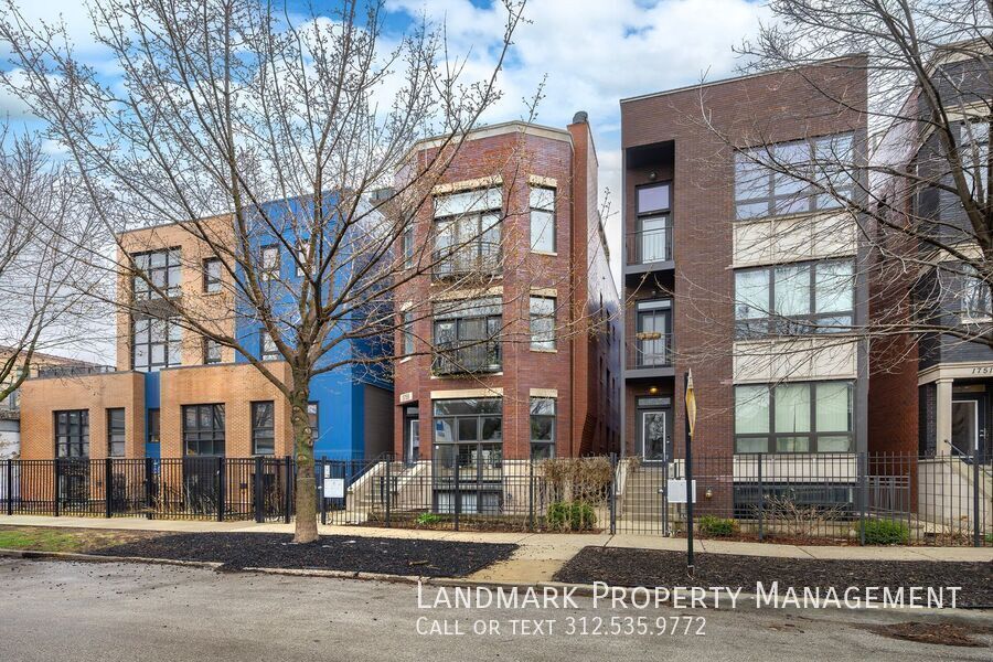 1755 N Artesian Ave Unit 3 property image