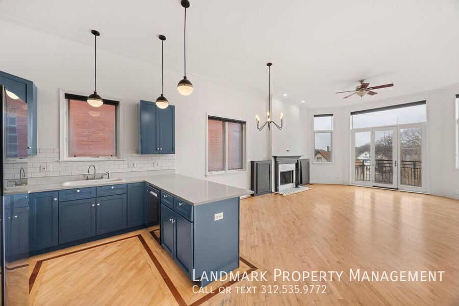 1755 N Artesian Ave Unit 3 property image