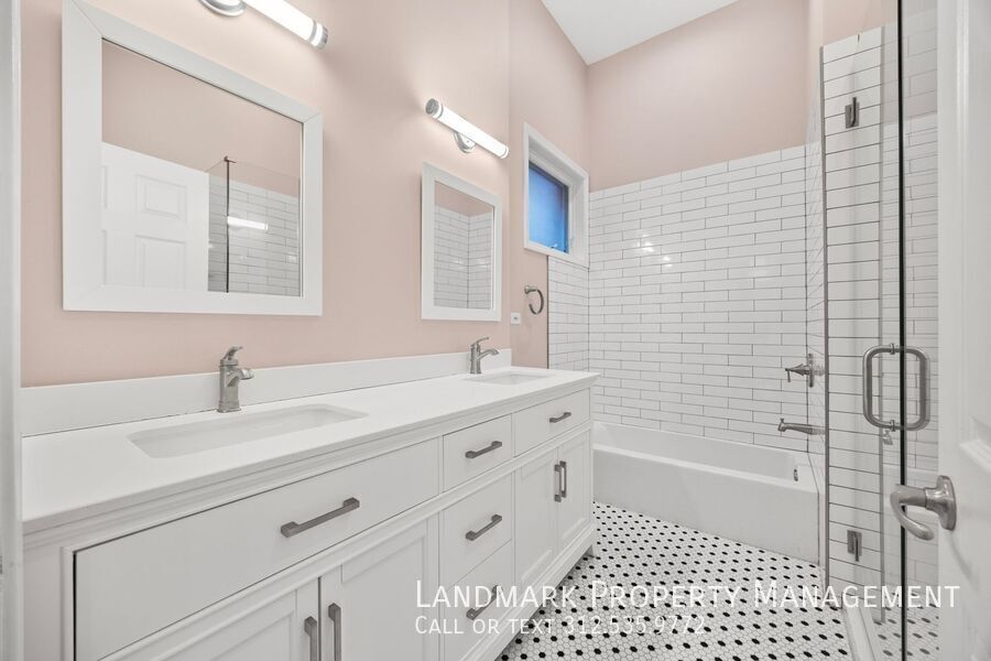 1755 N Artesian Ave Unit 3 property image