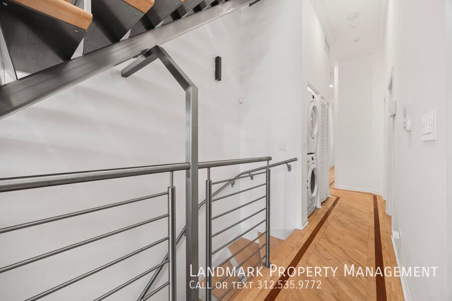 1755 N Artesian Ave Unit 3 property image