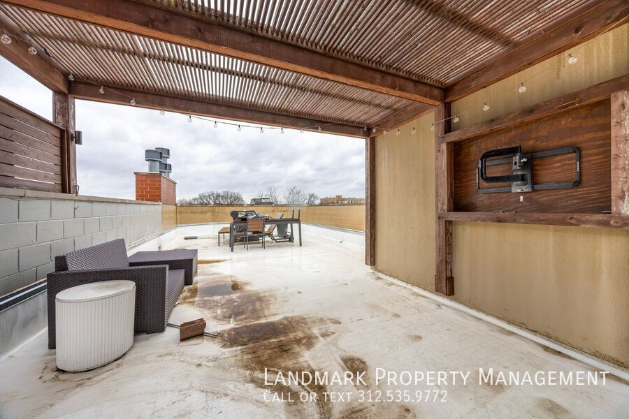 1755 N Artesian Ave Unit 3 property image