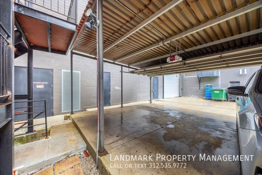 1755 N Artesian Ave Unit 3 property image