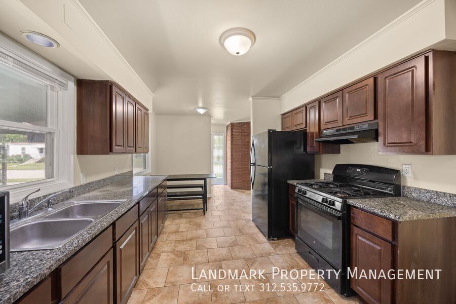 3619 216th Pl property image