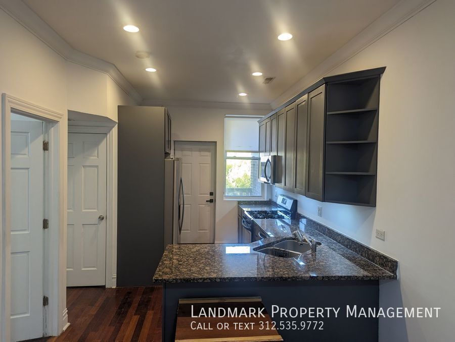 5340 N Winthrop Ave Unit 2N property image