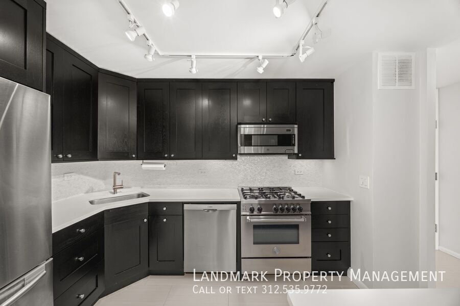 2800 N Lakeshore Dr Unit 505 property image