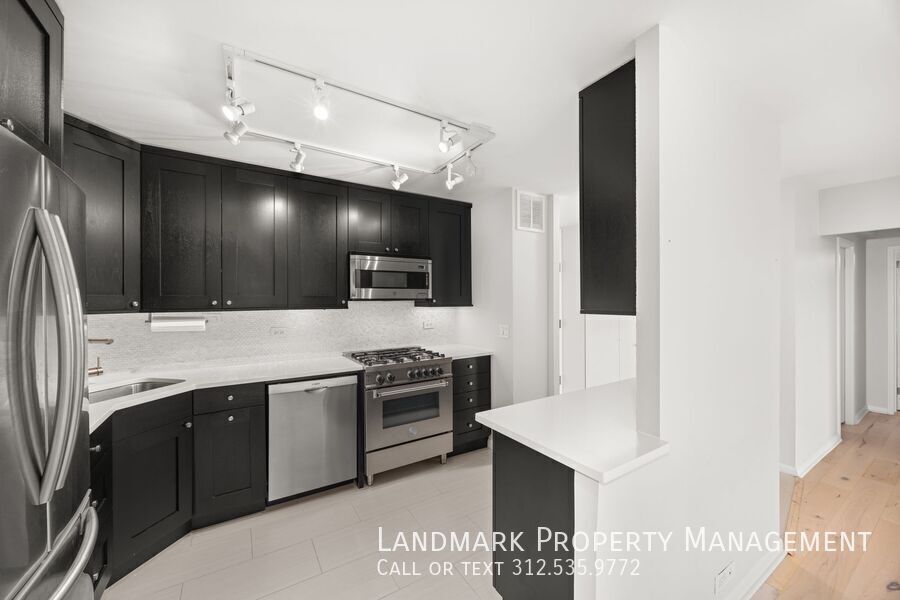 2800 N Lakeshore Dr Unit 505 property image