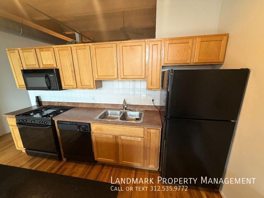 1250 W Van Buren Unit 202 property image