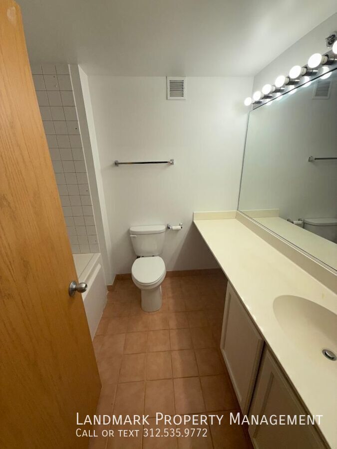 1250 W Van Buren Unit 202 property image