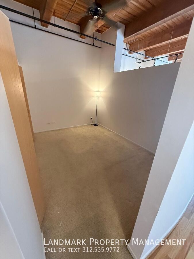 1250 W Van Buren Unit 202 property image