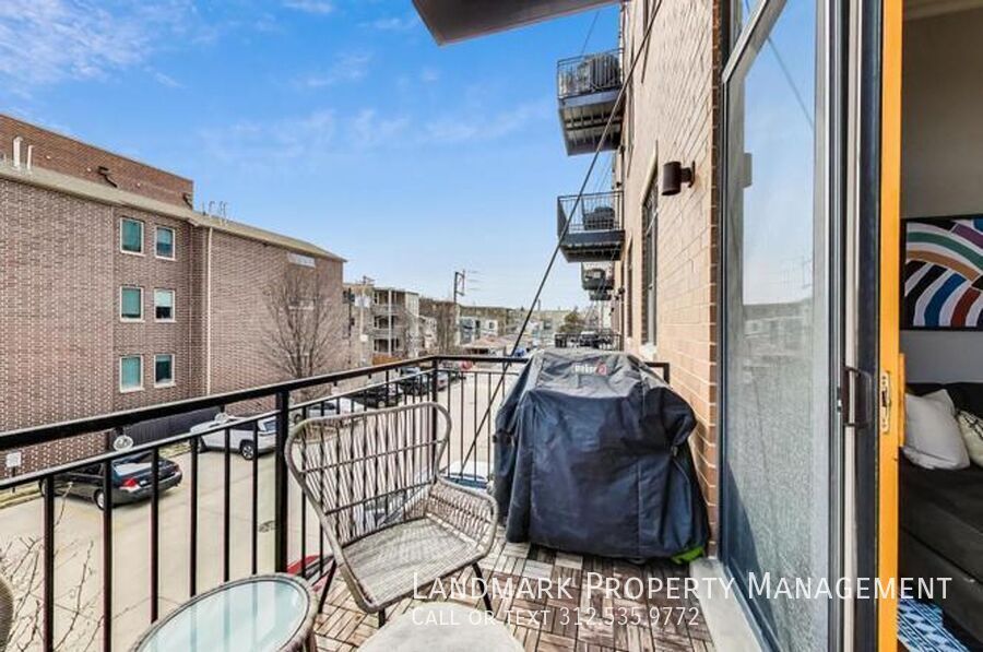 4755 N Washtenaw Ave Unit 209 property image