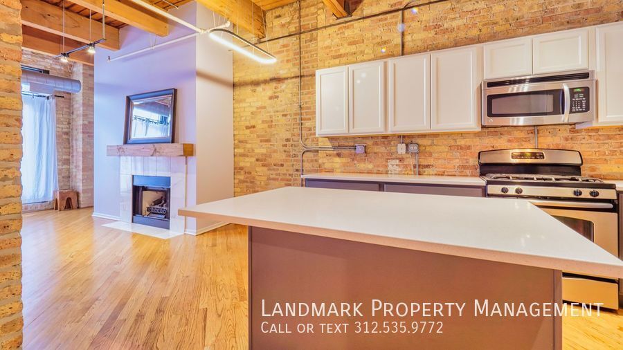 375 W Erie Unit 403 property image