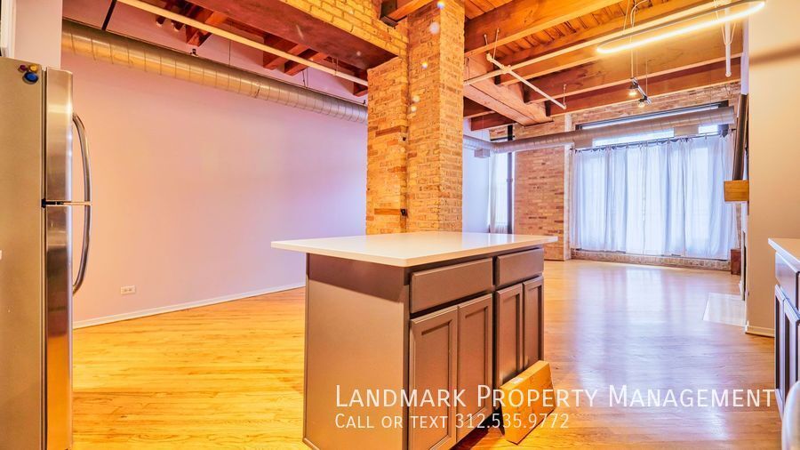 375 W Erie Unit 403 property image