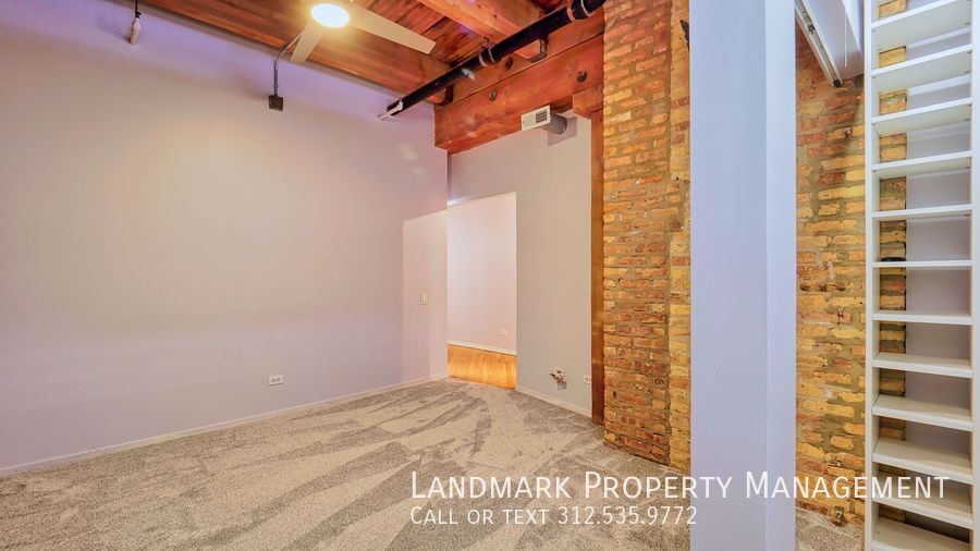 375 W Erie Unit 403 property image