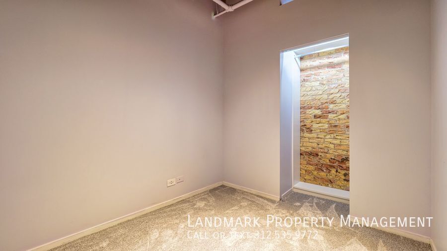 375 W Erie Unit 403 property image