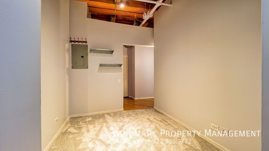 375 W Erie Unit 403 property image