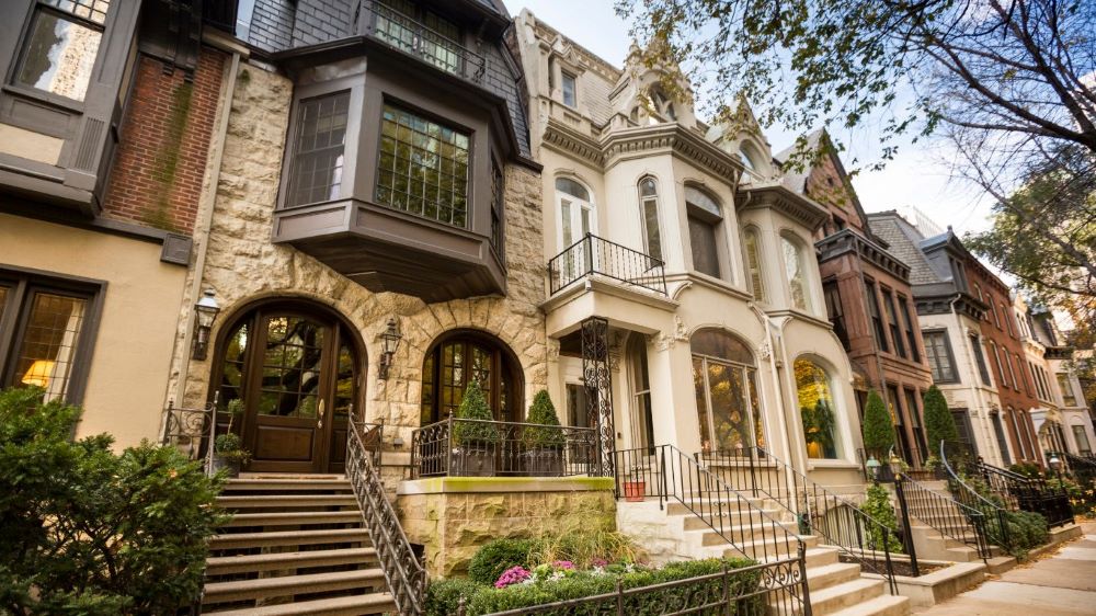 rich Chicago residents relocate